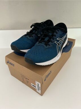 Asics GT-1000 -11 Sneakers Size 12